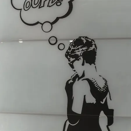 Cineapollo - Ogni Un Film! アパートホテル 4*