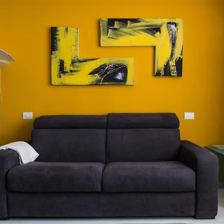 Cineapollo - Ogni Un Film! アパートホテル メッシーナ