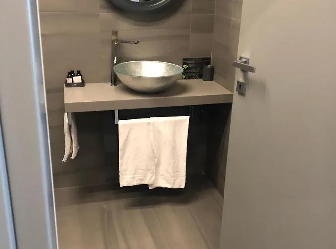 Aparthotel Cineapollo - Ogni Un Film! 4*