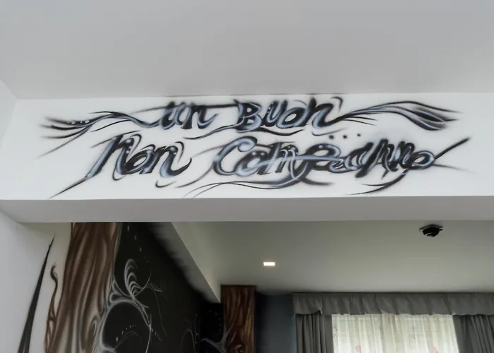 Aparthotel Cineapollo - Ogni Un Film! 4*