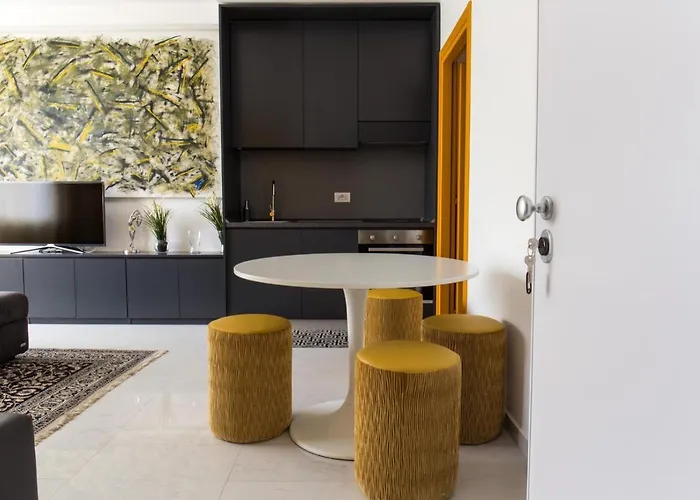 Aparthotel Cineapollo - Ogni Un Film! Messina